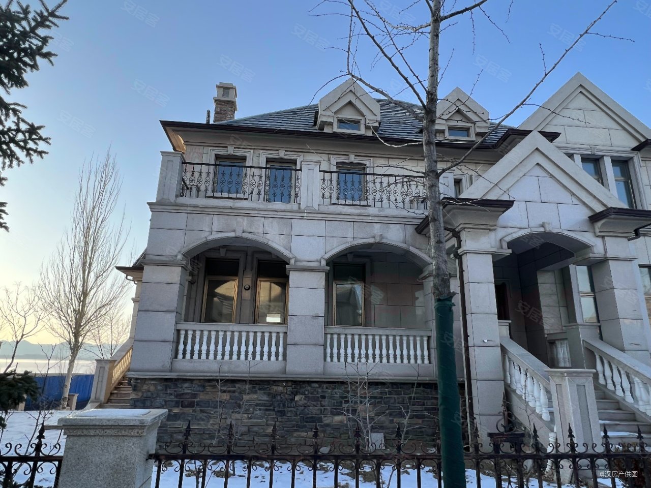 拉斐水岸(别墅)6室3厅6卫600㎡南北850万