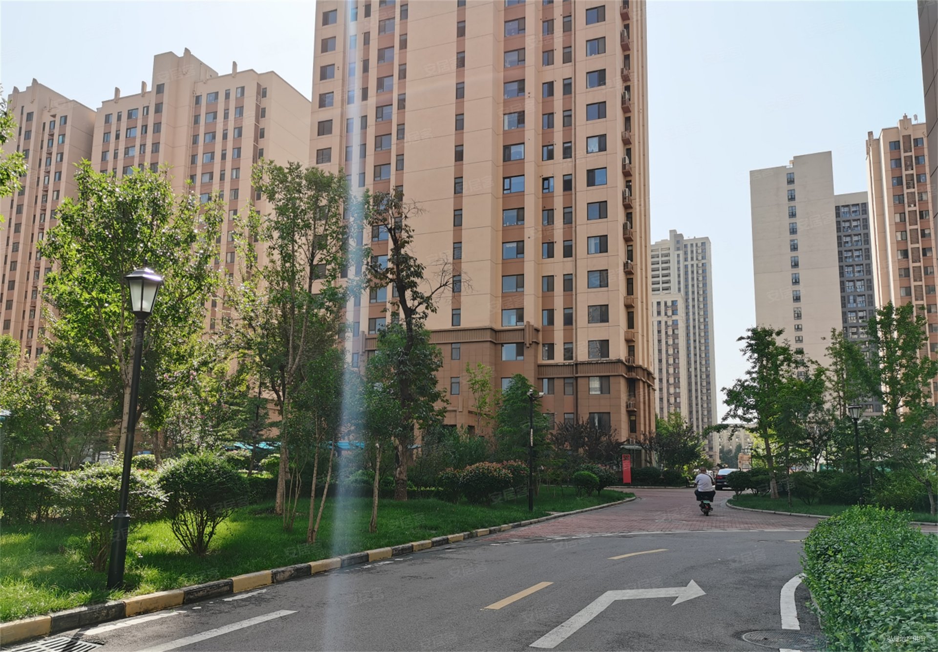 精装3室观湖双卫地暖车位恒大滨河左岸云锦公园