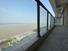 广州南沙南沙港来电即看 我有钥匙 蓝色海湾南北对流双阳台无遮挡海景 全新出租房源真实图片