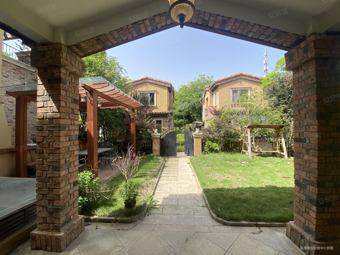 武汉房产网>武汉二手房>江夏二手房>藏龙岛二手房>纳帕溪谷>