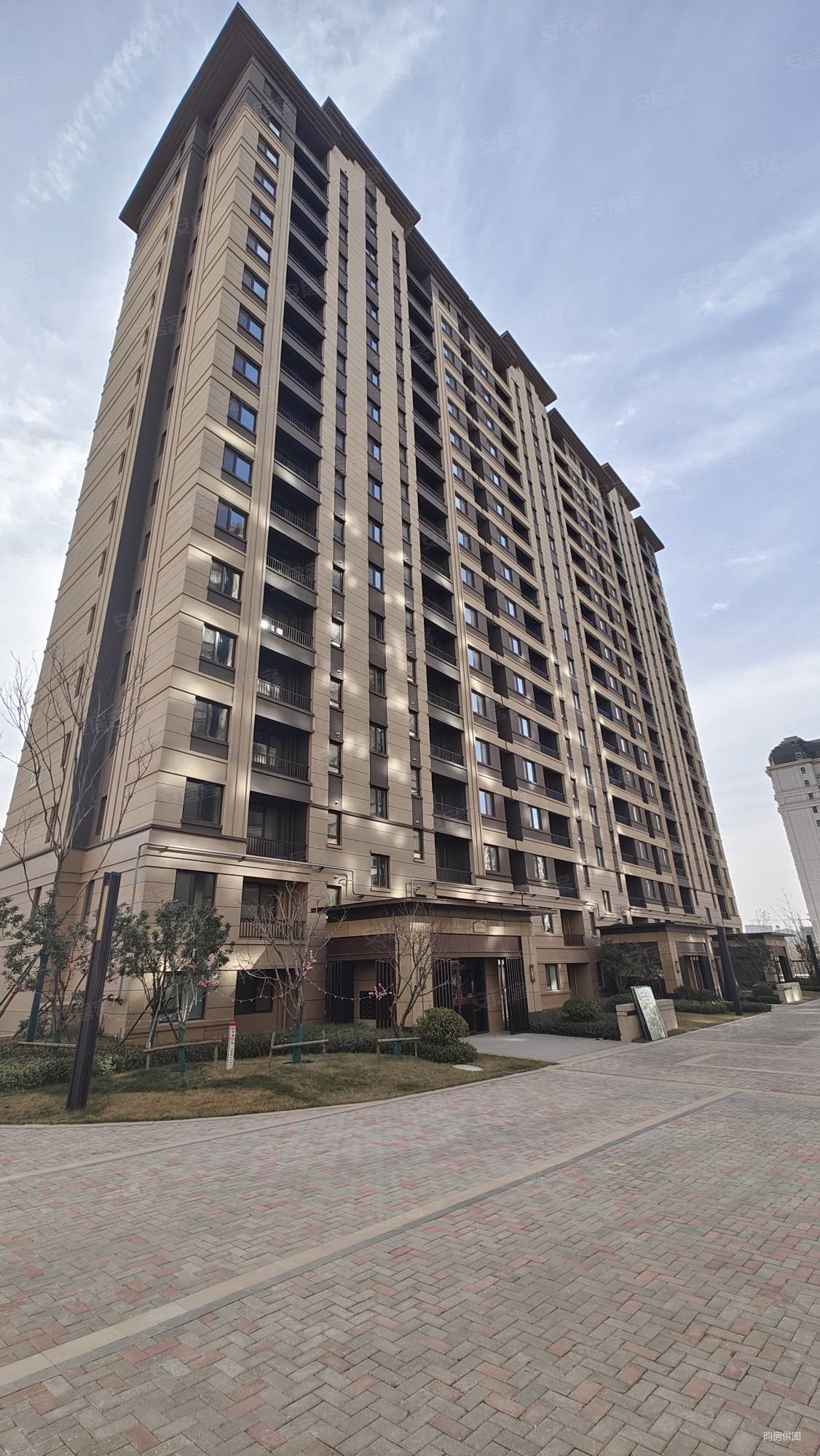 璟园璟悦府3室2厅2卫133.53㎡南北280万