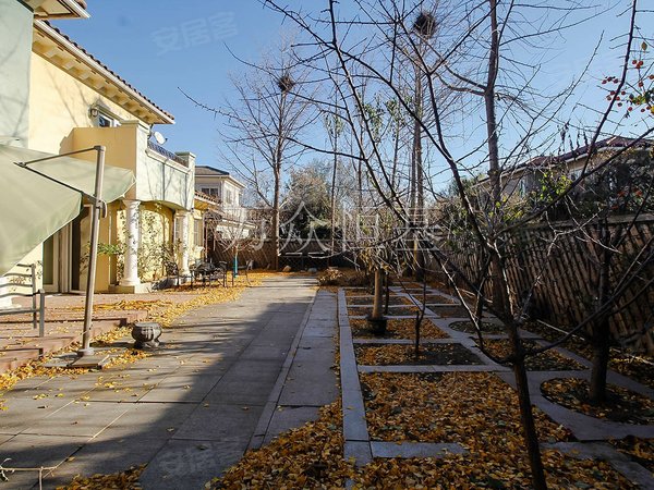 北京昌平小汤山南纳帕溪谷纳帕溪谷572 大独栋别墅 报价4万  空房