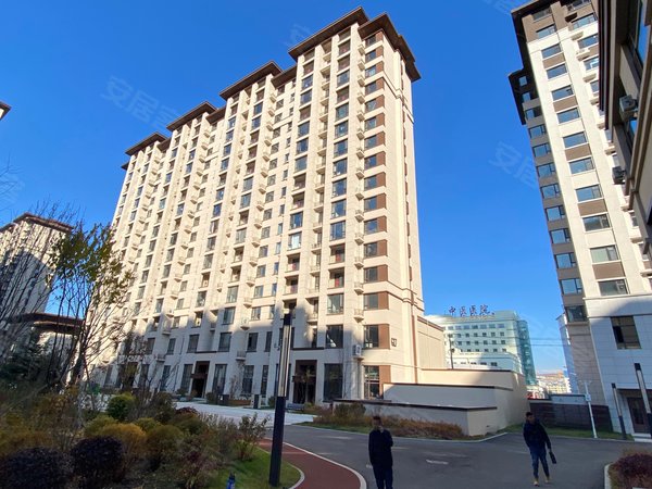 延边延吉天池路融城樾府公新区!中医院对面!融城樾府!