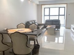 龙口东海官道街东海湾精装修,带壁挂炉,三室两厅一卫,日租月租,年租。出租房源真实图片