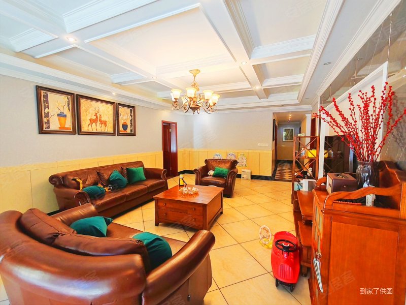 九龙坡金科阳光小镇(3期)5室2厅4卫252.76㎡南173万