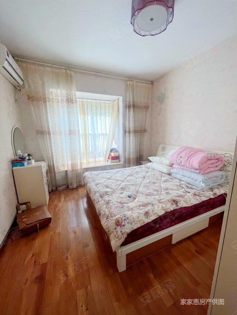 东城丽景大四房还是洋房哟还有电梯首付几颗