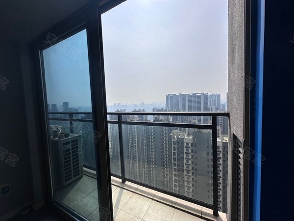 武汉江岸后湖越秀星汇君泊(一期商住楼)急租越秀君泊一期商住两用