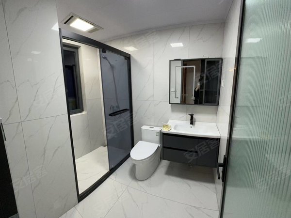 金华浦江县浦江城东海伦堡玖悦云庭出租玖悦云庭，100平方，三室一厅 两卫 一厨 阳台蛮大的，出租房源真实图片