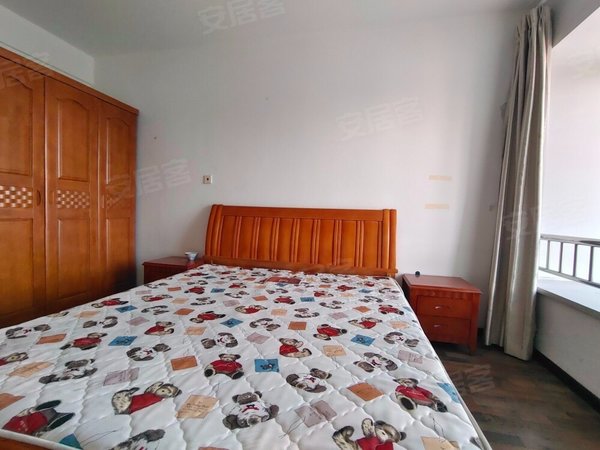 洞庭路壹号此房南北通透,格局相当漂亮出租房源真实图片