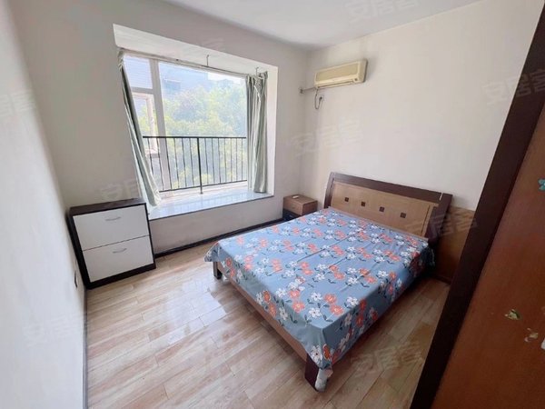 重庆渝北龙溪时代绿苑(二期)非中介 龙脊广场 大龙山轻轨旁 紧邻