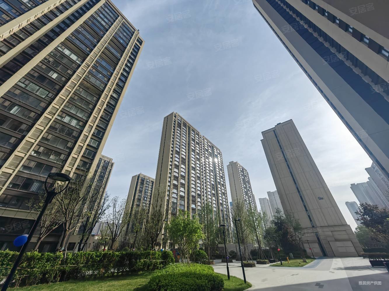 龙湖彩虹郦城3室2厅2卫120㎡南北156万