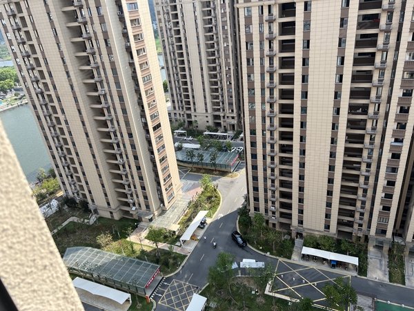 绍兴柯桥柯岩育红新景园距柯岩附近,两室一厅,名用水电,干净整洁,随时