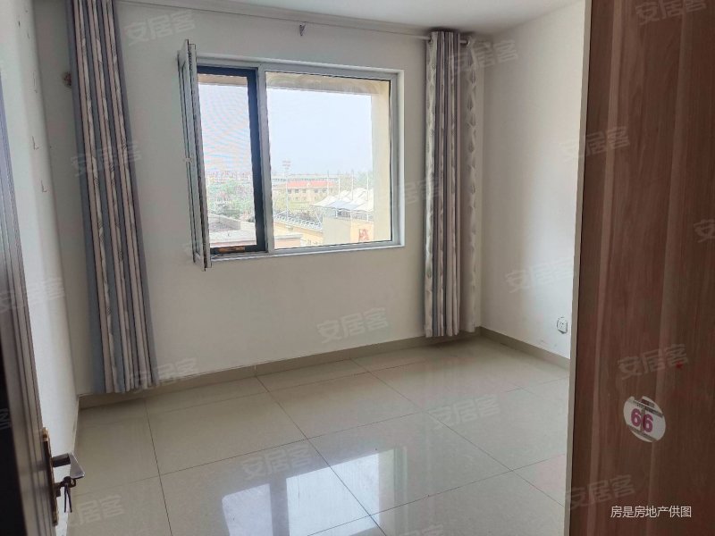 滨河壹号,电梯洋房,带车位储藏室,证件齐全,滨河一号东区二手房,69万