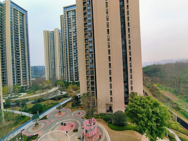 重庆渝北大竹林龙湖九里峰景九曲河地铁站 龙湖住家精装2房 省心拎包