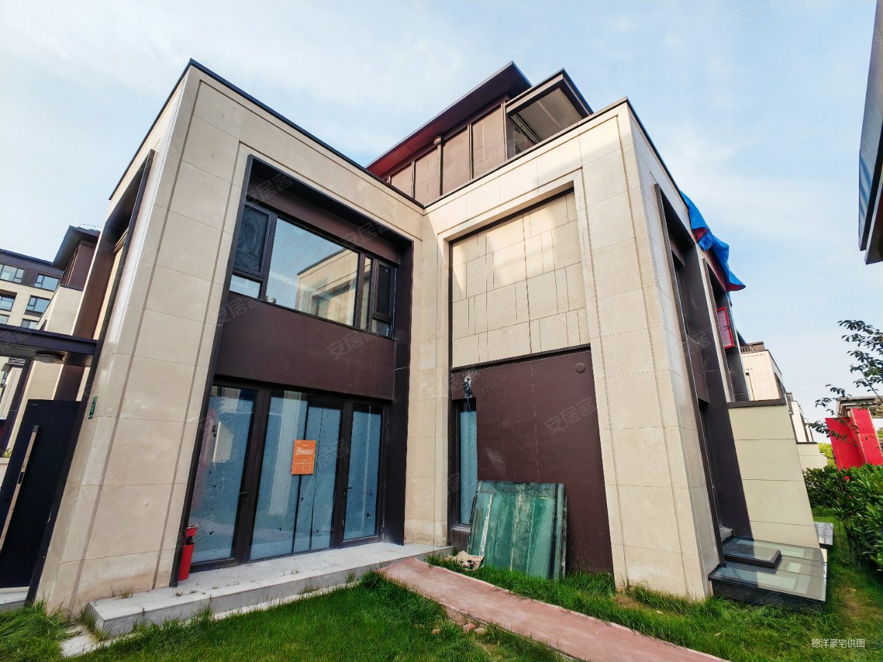 南进门南花园,玖玺(别墅)二手房,1126万,5室3厅,6卫,261平米-上海安居