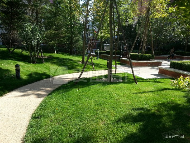 核心地段,交通便利,24小时物业服务,西堤红山二手房,930万,2室1厅,1卫