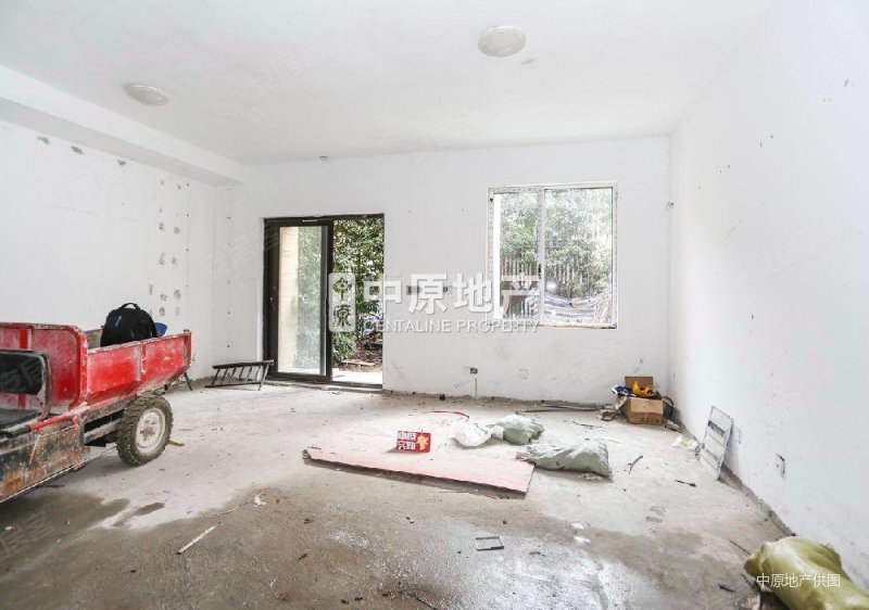 保利天鹅语苑二期别墅近地铁环境好南北通透有钥匙