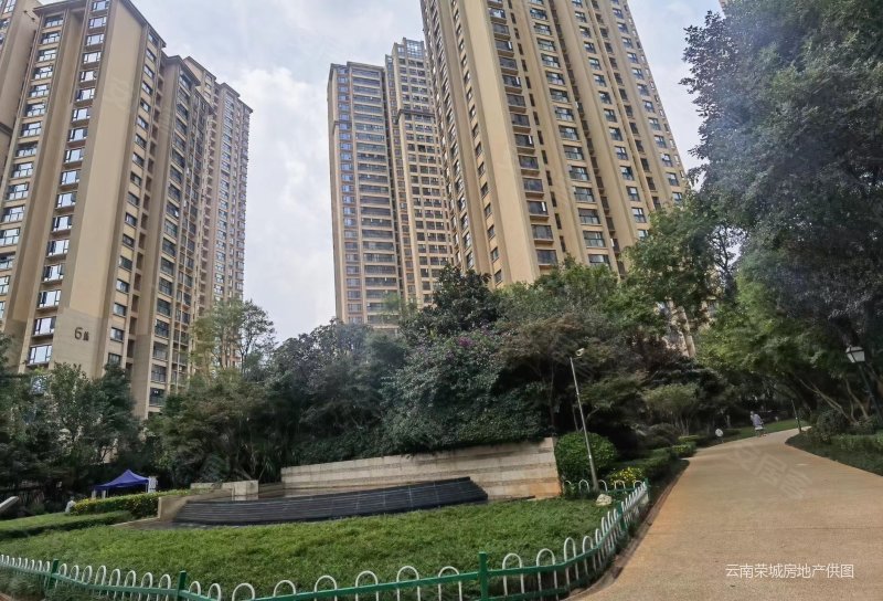 龙湖水晶郦城