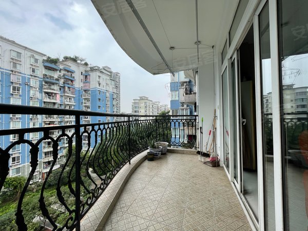 重庆南岸学府大道回龙湾小区南岸区 回龙湾小区 三房出租房源真实图片