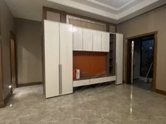 溧阳城南万达恒大观澜府，开发商装修，中央空调地暖，新风齐全，前后有门出租房源真实图片