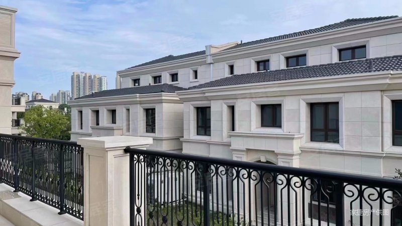 建屋康帝庄园388双拼地上三层无地下室大花园停车方便