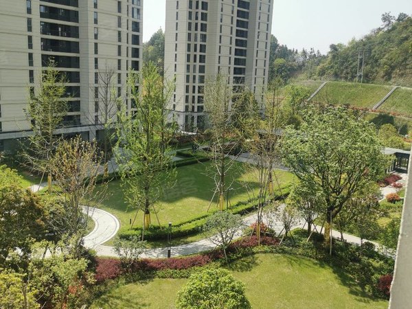 杭州临安临安城区花漫里(临安)花漫里3室2厅2卫精装修拎包入住出租