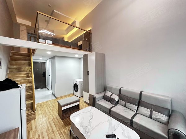 复式公寓民电民水带氛围灯超高清电视免费无线全新家电,槐荫租房-济南