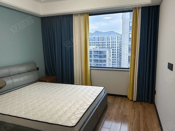 金华东阳横店绿城桂语江南绿城四房改三房，诚心出租！配套齐全出租房源真实图片