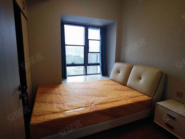 深圳南山白石洲深业鹤塘岭深业鹤唐岭 精装公寓,全齐出租,拎包住 楼下