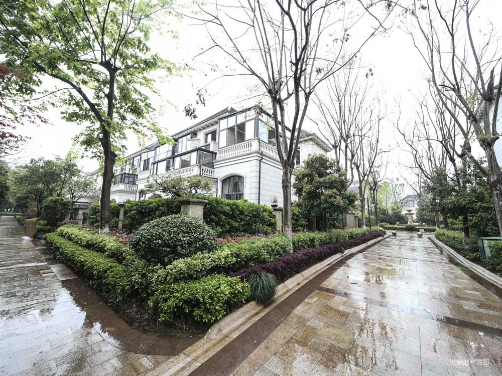 新绿城联排别墅260万精装7房4卫送双车位环境位置好