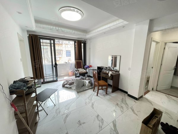 广州荔湾中山八路环翠园小区环翠园 步梯8楼 南向厅出阳台3房 赖经理