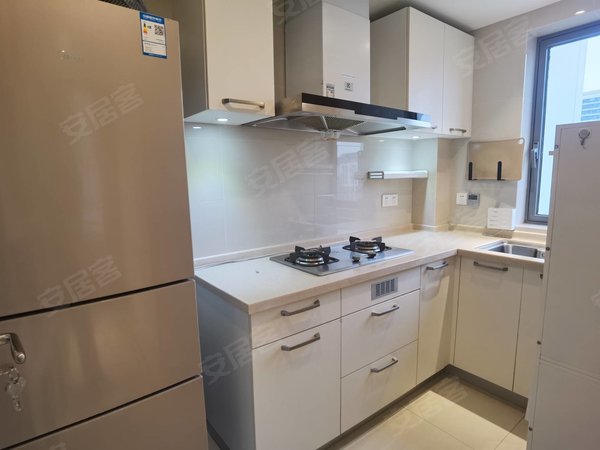 厦门翔安翔安新城融创东南府东南府边套三房两卫  自住装修配齐 看房