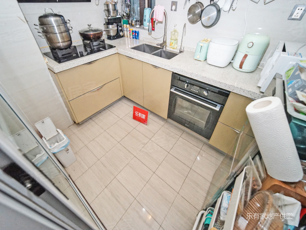 南北通透!拎包入住!,金亨利都荟首府二手房,0万,5室2厅,1卫,89.