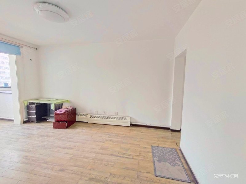 漪汾街电视台滨河花苑大红本175平米4居2卫