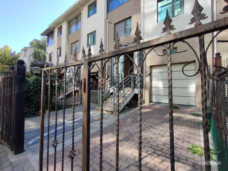 双桥地铁 水郡长安别墅出售 有院有车库 低密宜居 万达商圈!