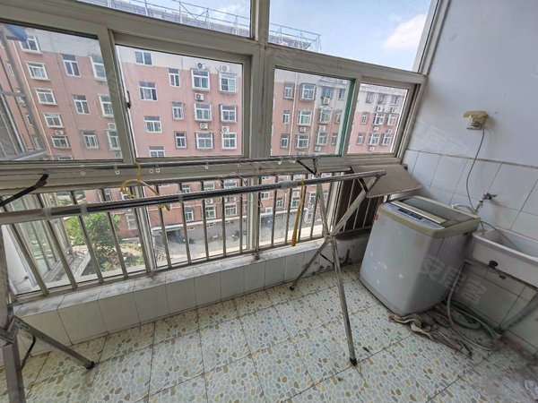 济南市中七贤依山新居依山新居新出可短租 两室双卫 拎包入住 全新