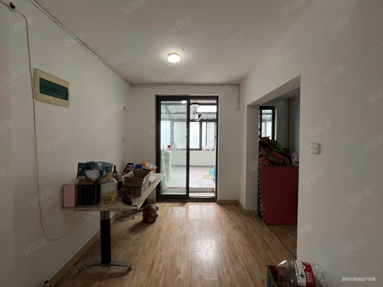 越湖名邸 刚需小三居 出行方便 近地铁 装修好 商圈成熟