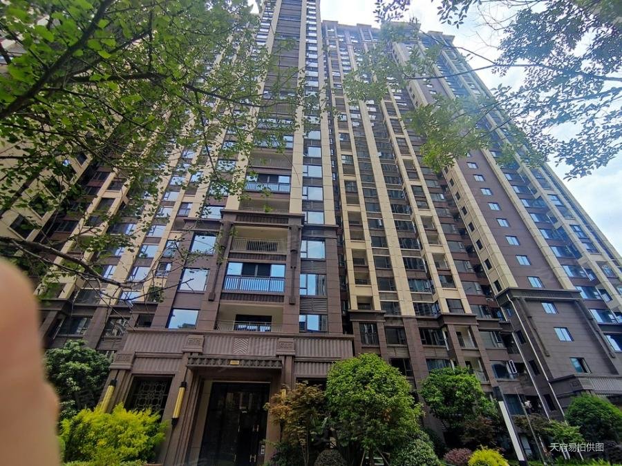 青白江听湖九园547万带走可按揭双卫格局带电梯