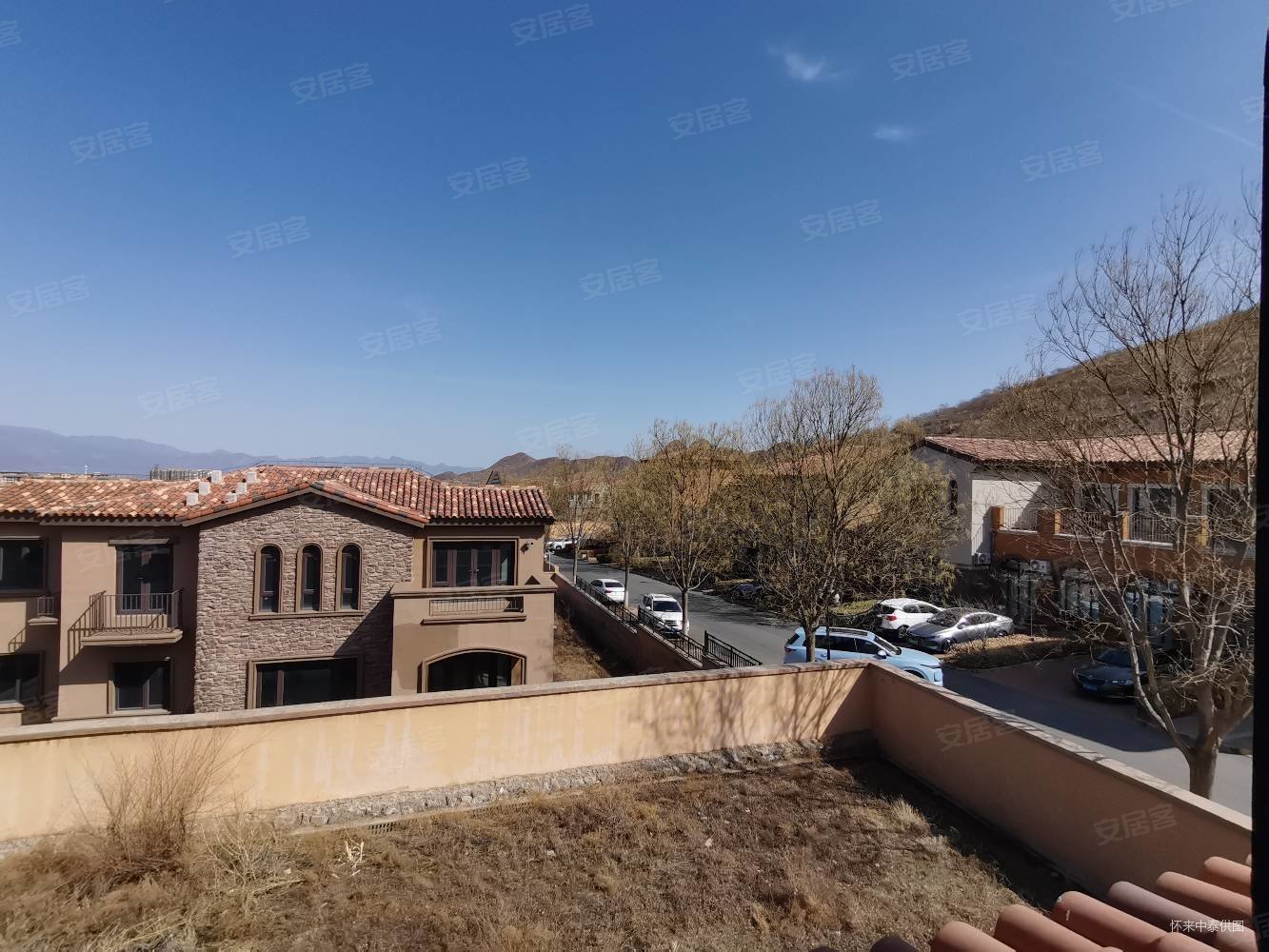 八达岭孔雀城(别墅)5室3厅4卫228㎡南北460万