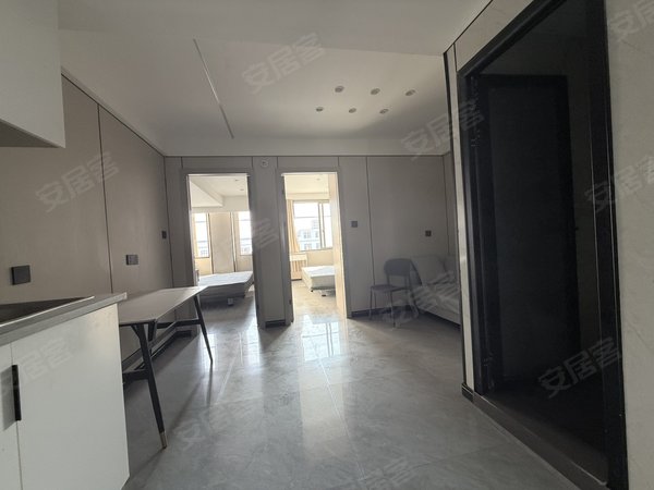 金华浦江县浦江城东永在大道909号楼本人房栋，靠近253夜市高楼层两室出租，随时看房，停车方便。出租房源真实图片