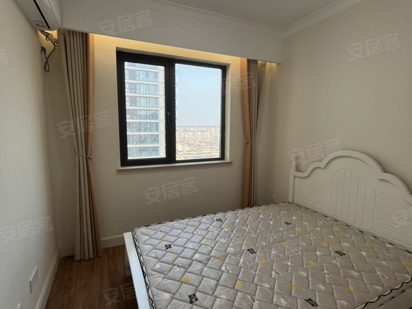 商丘梁园火车南站观澜壹号日月湖旁 观澜壹号 精装三室拎包入住 好楼层采光好随时看房出租房源真实图片