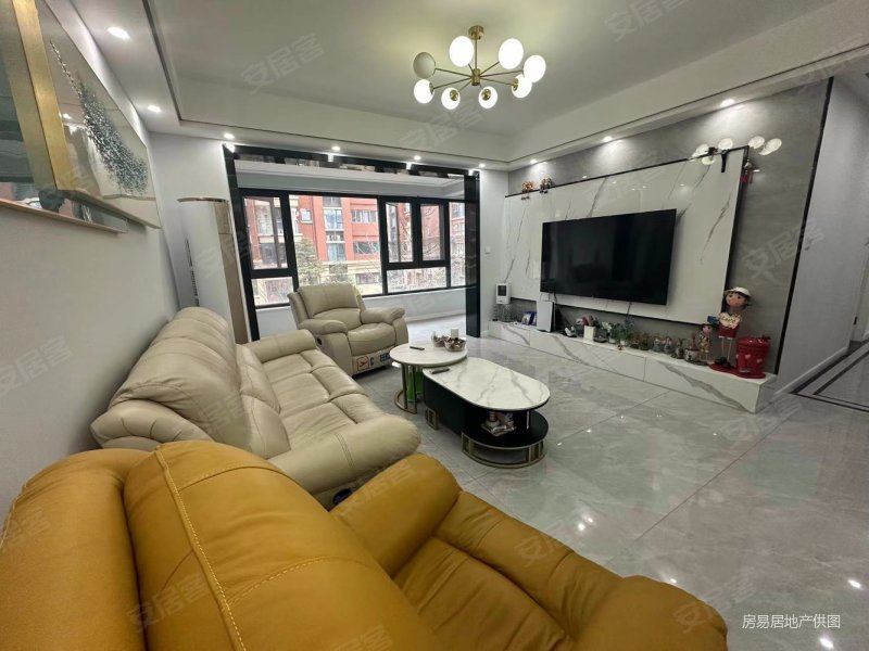 金誉兰庭洋房精装套四双卫近医院次新小区精装可拎包入住