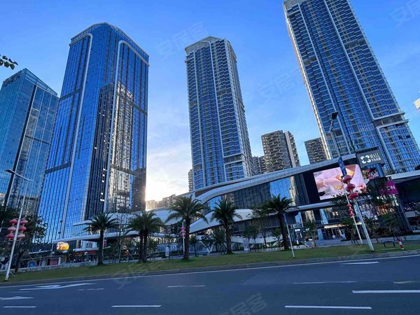 珠海横琴湾仔华发国际海岸新澳郡十字门华发商都3房出租看中他的装修