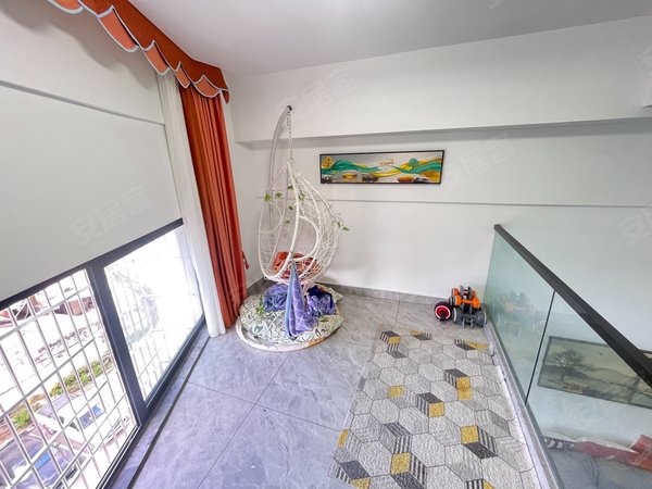 三亚吉阳商品街总统公寓市中心!