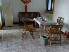 扬中扬中市区市中心出租：文化小区5楼，3室1卫，拎包入住，12000一年出租房源真实图片