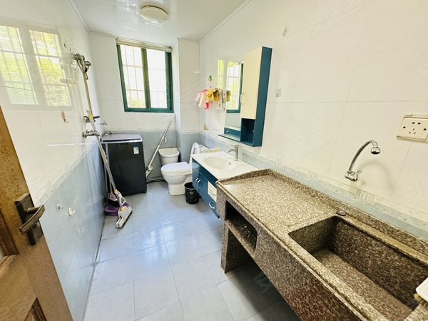 金华婺城婺城江南紫岚苑紫岚苑，中国联通保时捷旁，3房2厅2厅，带阳台带车位带附房出租房源真实图片