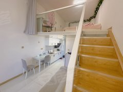 威海环翠青岛路低价长租恒大对面蓝海国际复式精装南向上下65平出租房源真实图片