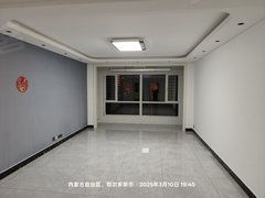 鄂尔多斯东胜铁西可月租 季租 铁西二期 妇产医院旁 亿鸿国际 精装三居室出租房源真实图片