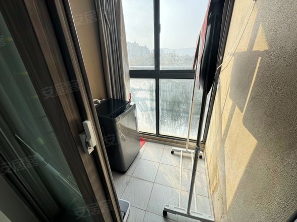 南京江宁将军大道托乐嘉花园(翠屏山地铁站)南航托乐嘉 朝南一室一厅