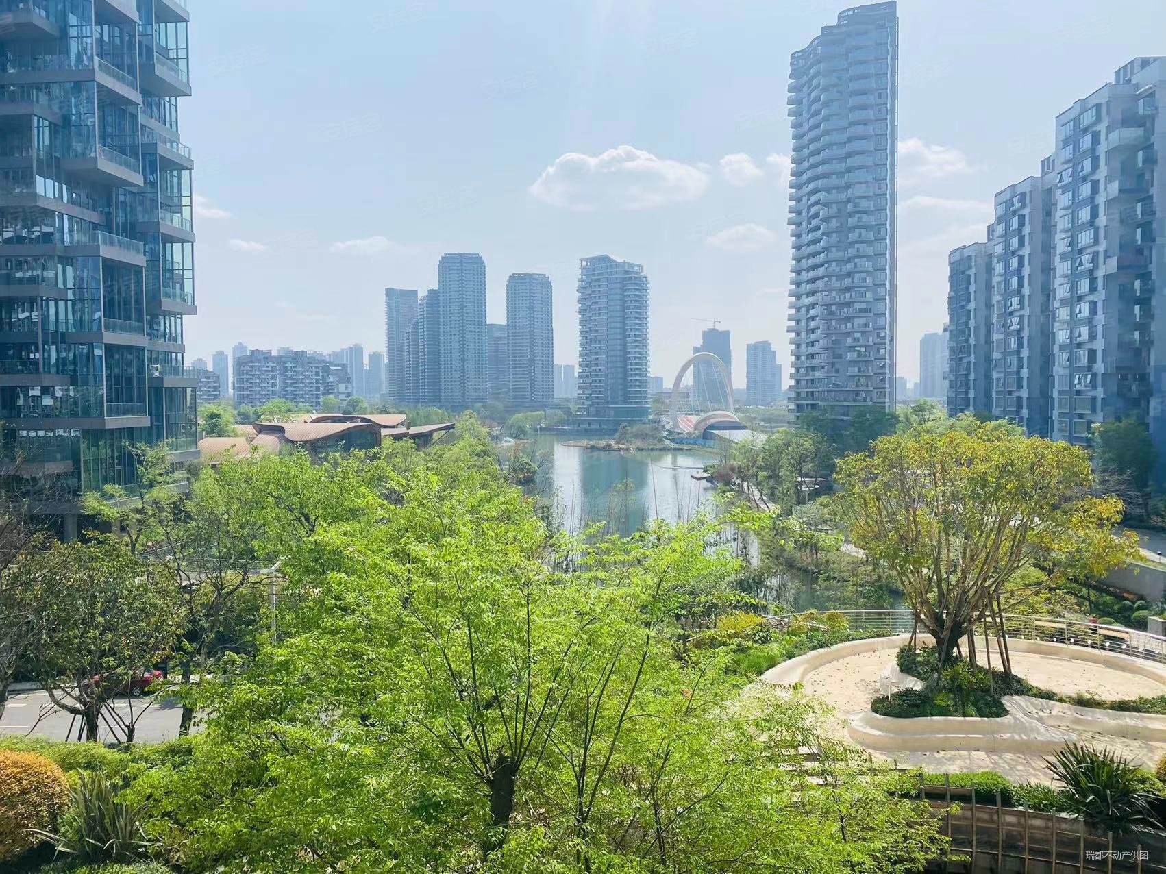 麓湖生态城麒麟荟